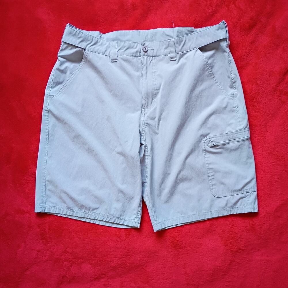 Huk Fishing Shorts Men's Cargo Shorts Sz XL Performance Hiking Water Resistant